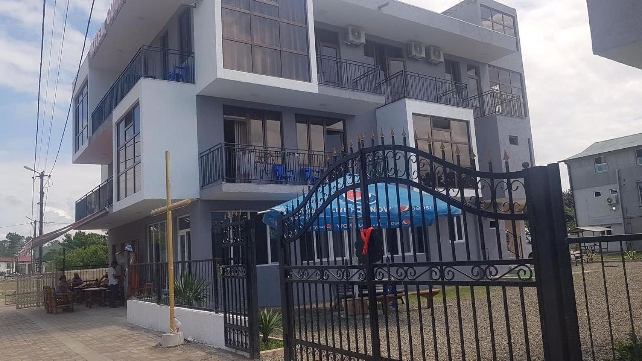 Hotel Guga Kobuleti ภายนอก รูปภาพ