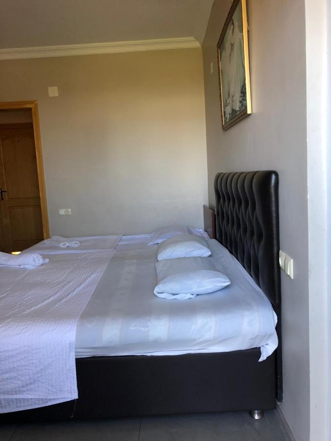 Hotel Guga Kobuleti ภายนอก รูปภาพ